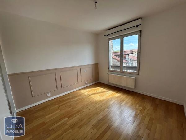 Appartement à louer 2 pièces 70m² Saint-Priest-en-Jarez (42270)