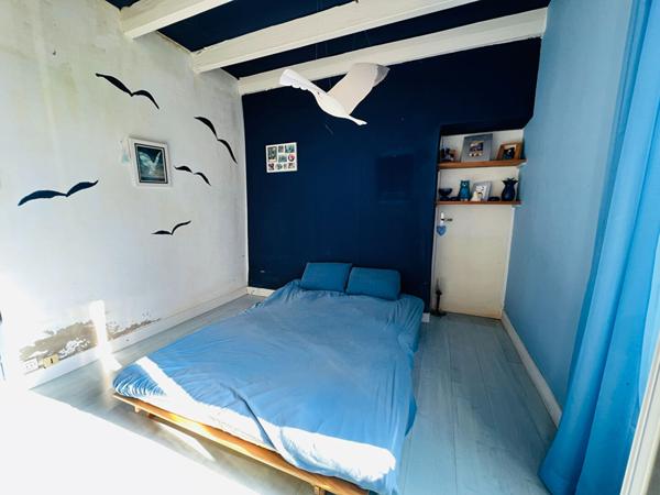 MAISON DE CHARME - QUARTIER CALME - BELLE PIECE DE VIE