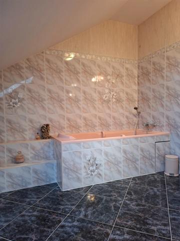 Propriété Habitation, maisonnette et grange, 3000m2 terrain clos, Hameau, proche Saint Pierre des Nids, La ferriere Bochard...A découvrir absolument !!