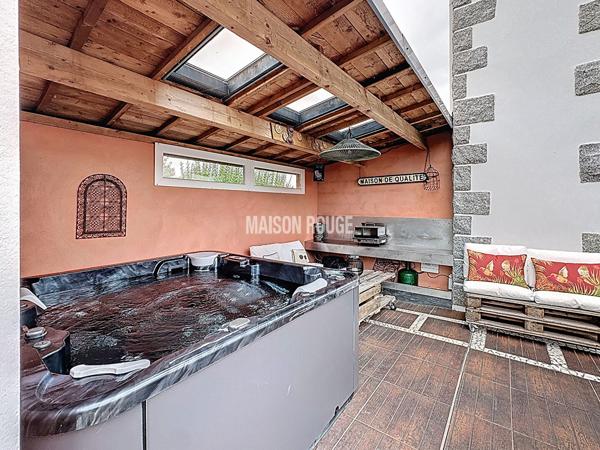 Maison d'Exception à Deux Pas de la Plage des Sables d'Or ! Confort et Luxe au Coeur d'un Cadre Idéal"
