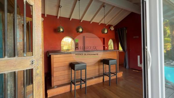 Maison
         10 pièces
        - 330 m² Bien prestige 1 290 000 €*