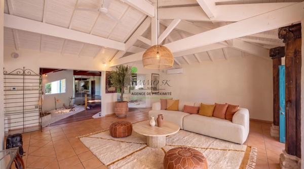 Maison
         10 pièces
        - 330 m² Bien prestige 1 290 000 €*