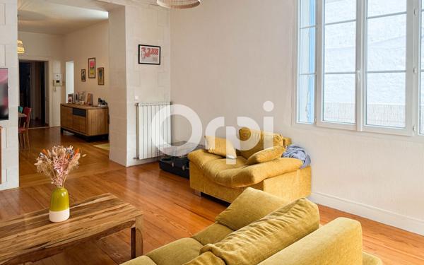 Appartement à vendre    6 pièces •  Rochefort