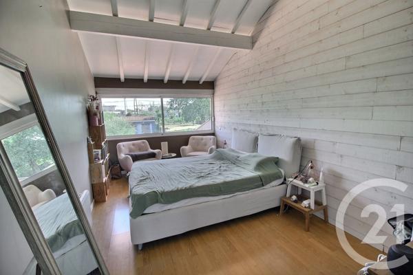 Maison à vendre  6 pièces - 145 m 2   PESSAC  - 33