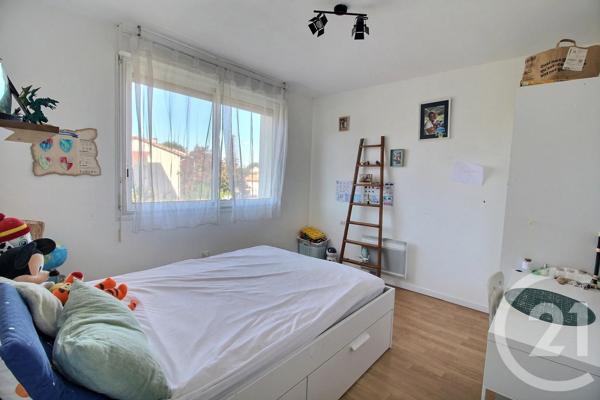 Maison à vendre  6 pièces - 145 m 2   PESSAC  - 33