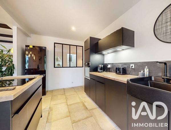 Maison à vendre 4 pièces 108 m² Arles
