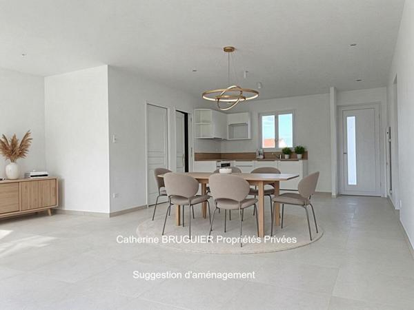 Maison entièrement rénovée 2024 de plain pied 114 m2 garage jardin clos