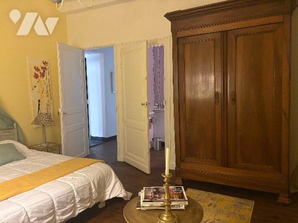 Magnifique maison de caractère  avec dépendances, jardin, piscine à l'abri des regards...