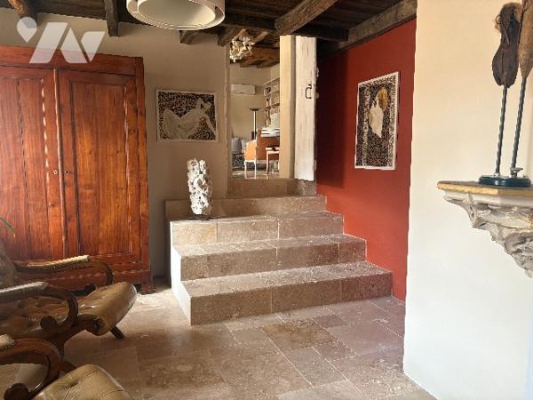 Magnifique maison de caractère  avec dépendances, jardin, piscine à l'abri des regards...