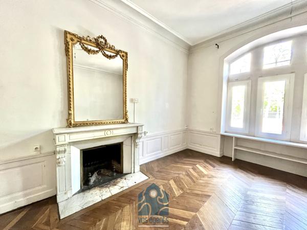 Maison 8 pièce(s) 5 chambre(s) 226.41 m²