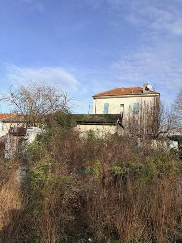 Domarin (38300) Maison de Maitre Années 1920-Emplacement N°1- Fort Potentiel