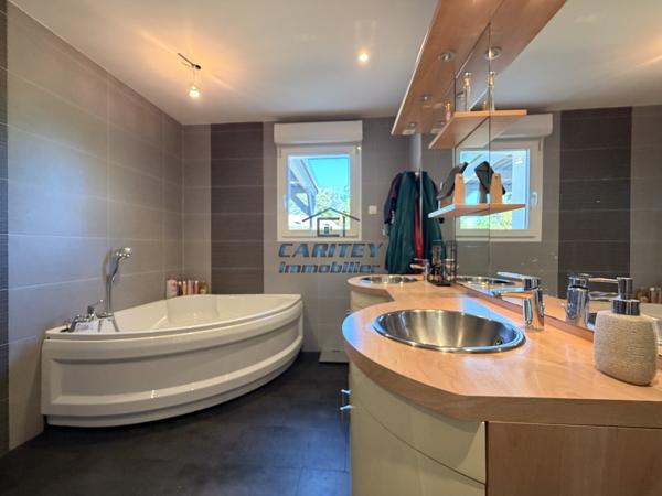 Maison individuelle de 2007 – 126 m² – Plain-pied – Terrain 1 006 m² – Le Val-d’Ajol