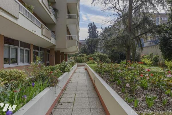 Vente T5 de 113.68 m² avec un très grand balcon