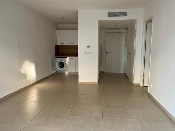 Mandelieu-la-Napoule (06210) APPARTEMENT T2 DANS RESIDENCE RECENTE