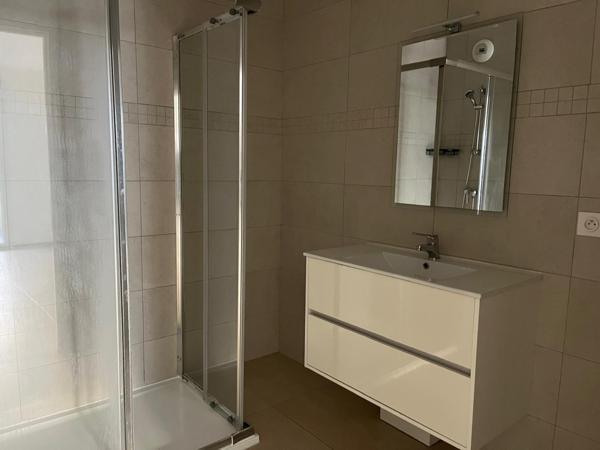 Mandelieu-la-Napoule (06210) APPARTEMENT T2 DANS RESIDENCE RECENTE