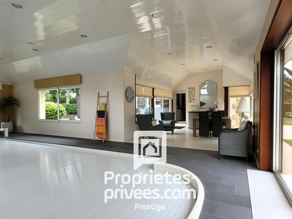 FOUESNANT 29170 - Demeure avec piscine intérieure 4 chambres