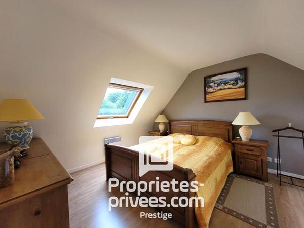 FOUESNANT 29170 - Demeure avec piscine intérieure 4 chambres