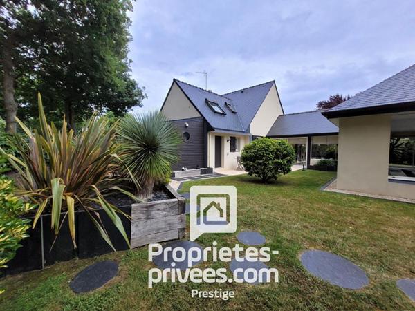 FOUESNANT 29170 - Demeure avec piscine intérieure 4 chambres