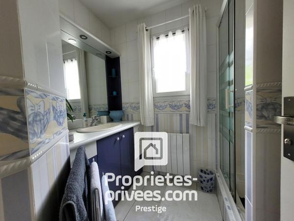 FOUESNANT 29170 - Demeure avec piscine intérieure 4 chambres