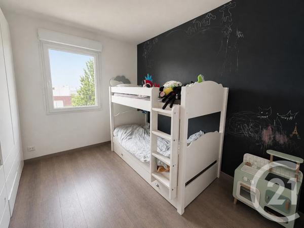 Appartement F3 à vendre  3 pièces - 61,85 m 2   LA PLAINE ST DENIS  - 93