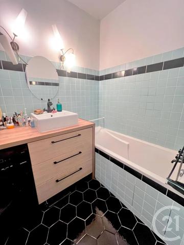 Appartement F3 à vendre  3 pièces - 61,85 m 2   LA PLAINE ST DENIS  - 93