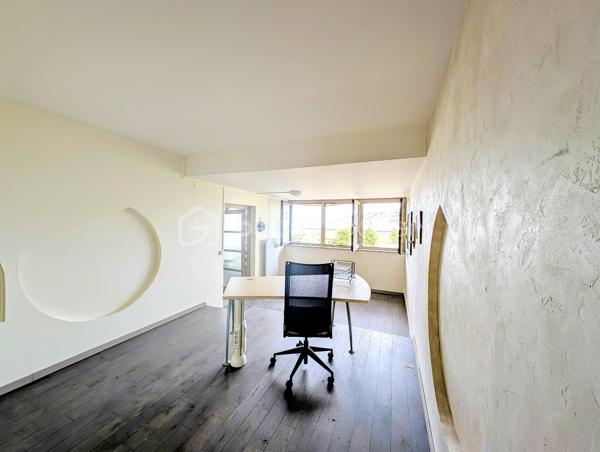Bureau de 117 m²