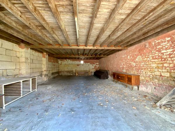 Double garage 200m² environ