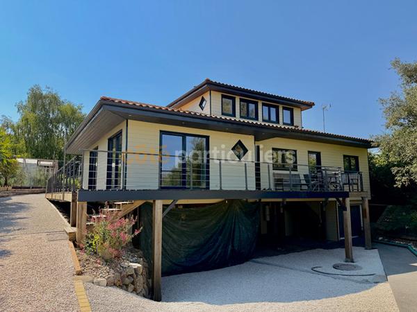 Vente
                Maison170 m² - 6 Pièces -
                    TALMONT SAINT HILAIRE (85440)