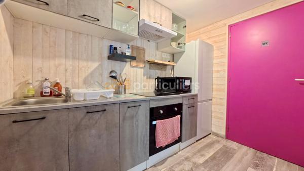 Vente
                Maison170 m² - 6 Pièces -
                    TALMONT SAINT HILAIRE (85440)