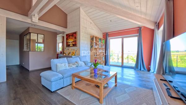 Vente
                Maison170 m² - 6 Pièces -
                    TALMONT SAINT HILAIRE (85440)