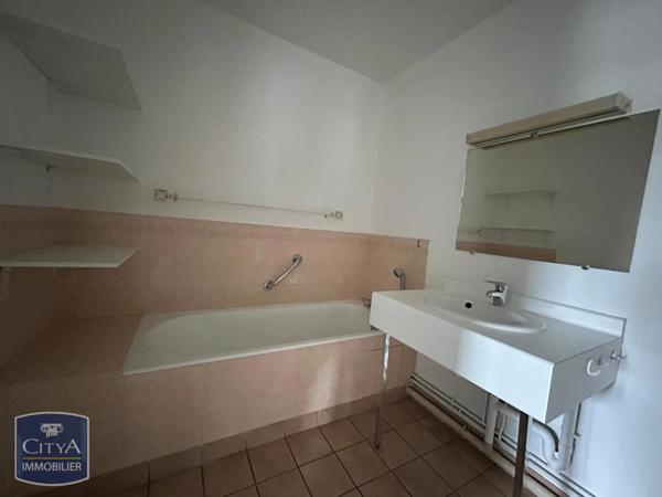 Appartement à louer 2 pièces 51m² Dieppe (76200)