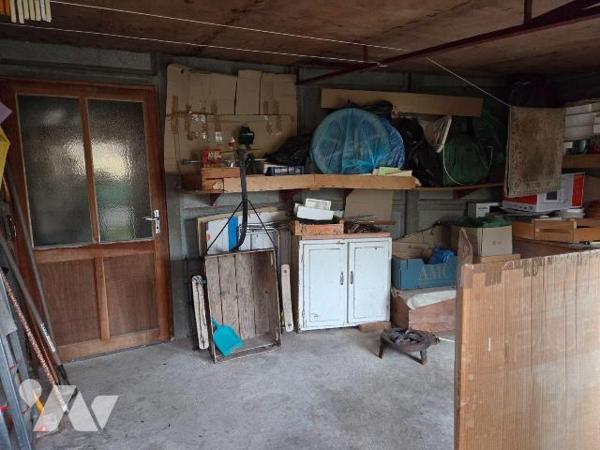 MAYENNE- Coeur de ville, maison d'habitation de plain pied avec terrain.

Maison d'habitation...