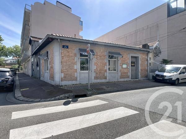 Maison à vendre  6 pièces - 145 m 2   ARCACHON  - 33
