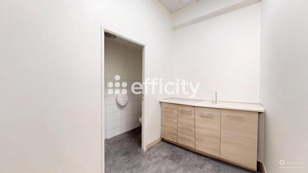 Local Commercial - 135 m² Exclusivité efficity