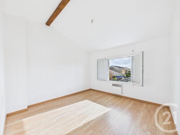 Maison à vendre  4 pièces - 86,39 m 2   CREON  - 33