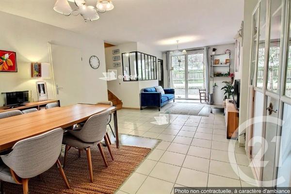 Maison à vendre  4 pièces - 86,39 m 2   CREON  - 33