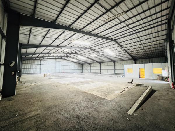 Local d'activité 860 m²