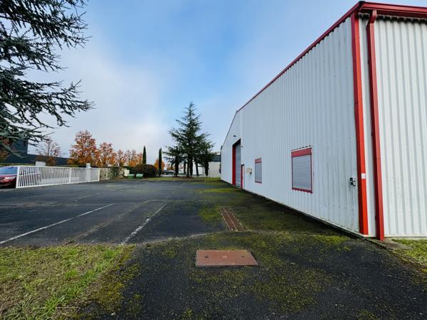 Local d'activité 860 m²