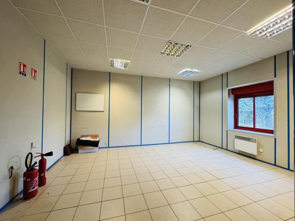 Local d'activité 860 m²