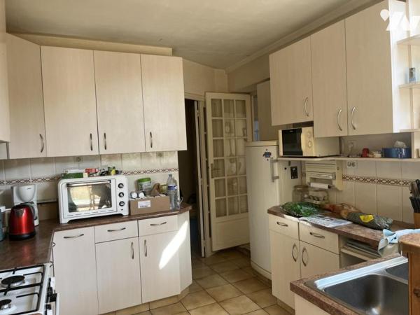 Sur 1200m² de terrain, propriété à 500m de la Mer