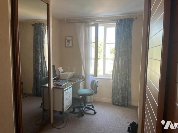 Sur 1200m² de terrain, propriété à 500m de la Mer