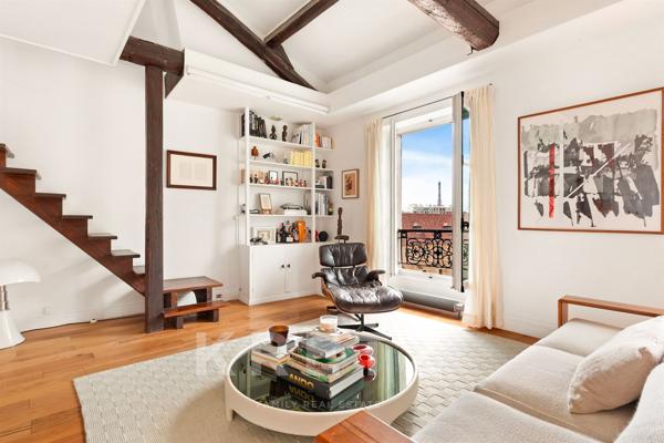 Duplex derniers étages en face du Bon Marché