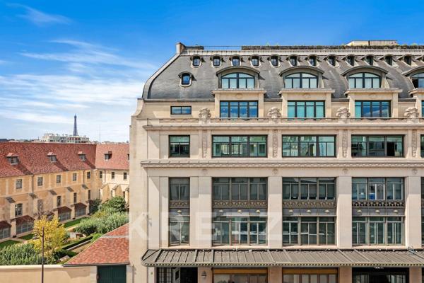 Duplex derniers étages en face du Bon Marché