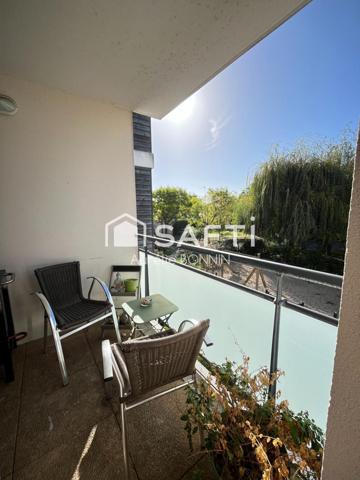 Appartement 3 pièces dans résidence récente proche des commerces +1 emplacement de parking couvert