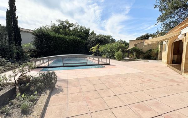 Maison à vendre    6 pièces •  Rochefort-du-Gard