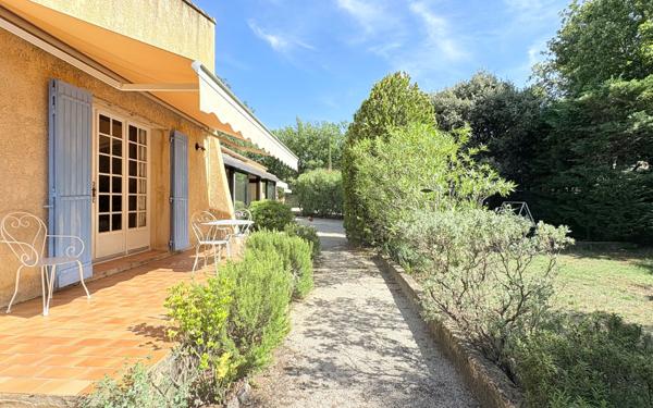 Maison à vendre    6 pièces •  Rochefort-du-Gard