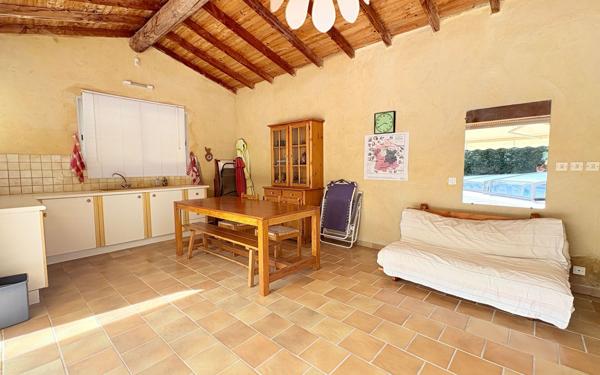 Maison à vendre    6 pièces •  Rochefort-du-Gard