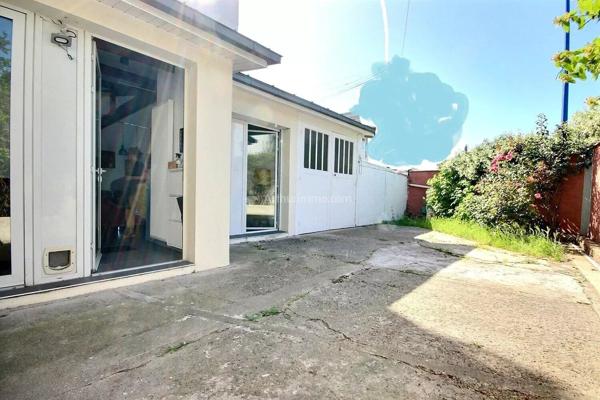 Vente                                                      Maison
                        
                     8 pièces                      171 m2                     à Asnières-sur-Seine