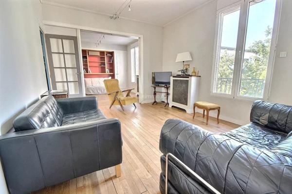 Vente                                                      Maison
                        
                     8 pièces                      171 m2                     à Asnières-sur-Seine