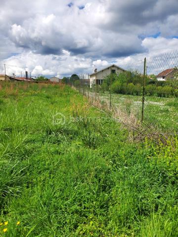 Terrain de 3 560 m²